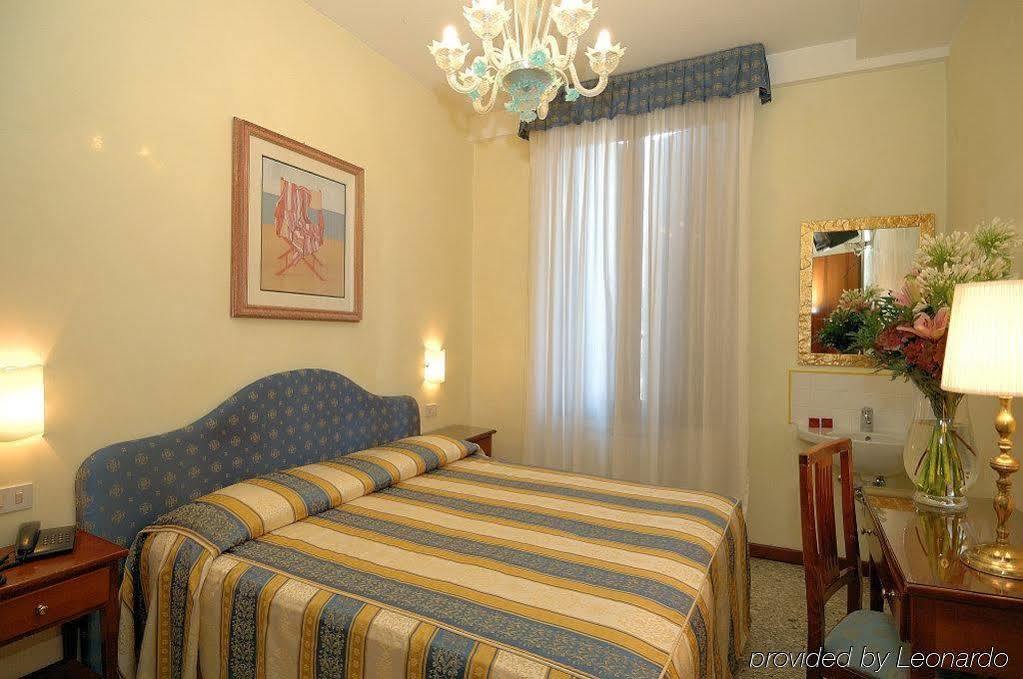 Hotel Hesperia Venice Ngoại thất bức ảnh