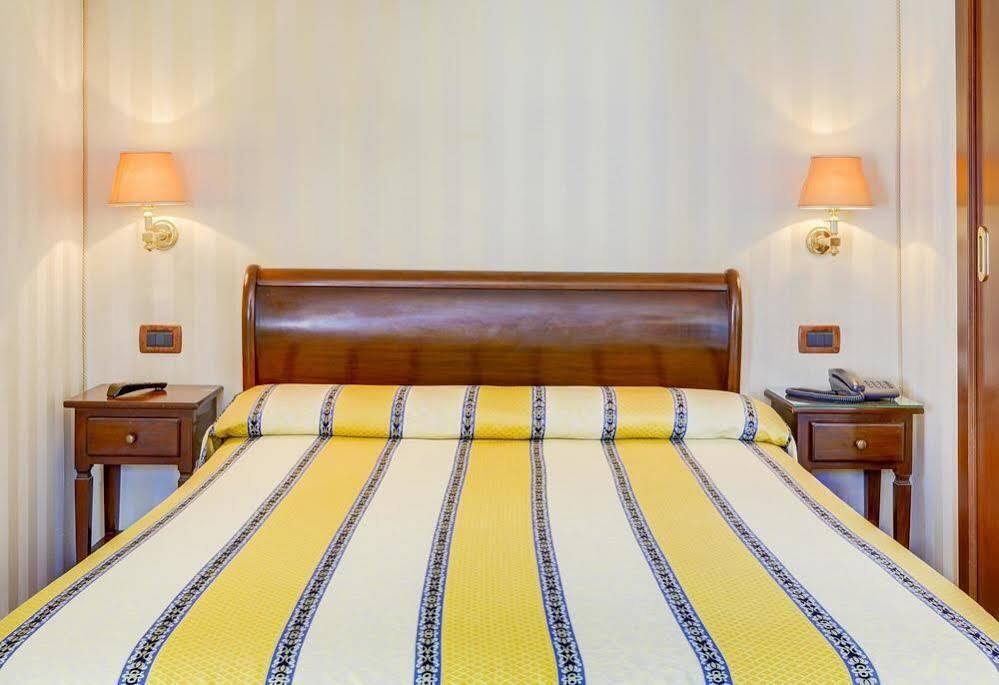Hotel Hesperia Venice Ngoại thất bức ảnh